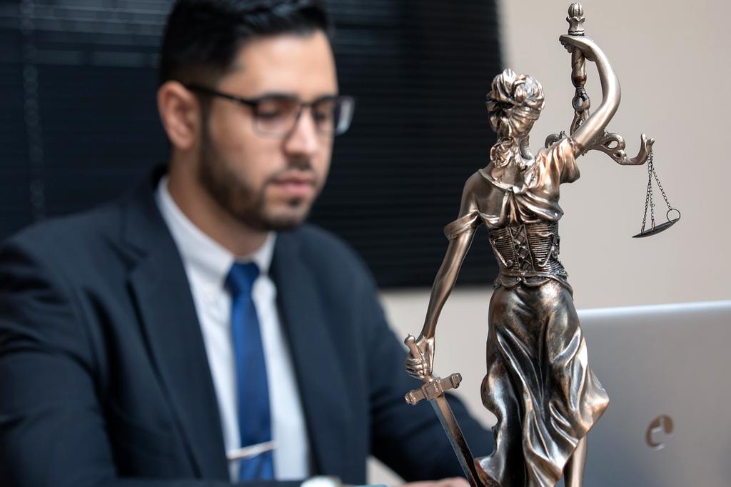 JUDr. Martin Kováč, expert na smart kontrakty